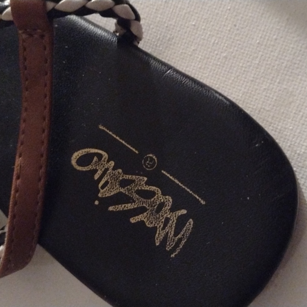 Mossimo sandles - Picture 2 of 4